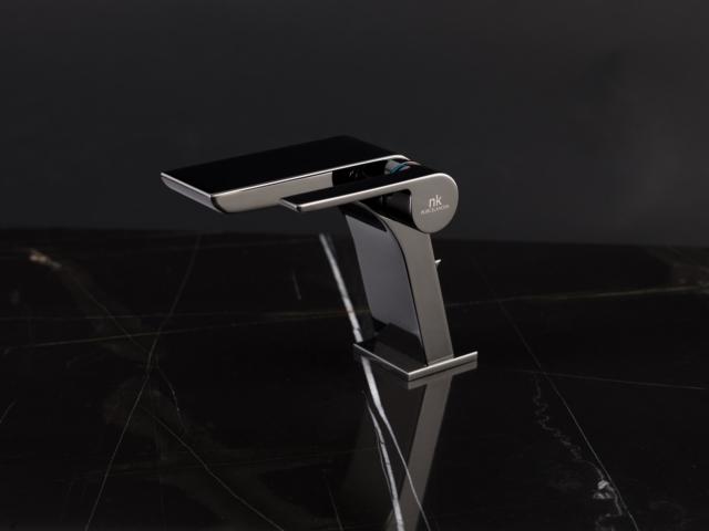 rubinetteria da bagno Oxo della serie Signature Collection di Noken, Porcelanosa Grupo rubinetteria da bagno Oxo della serie Signature Collection di Noken, Porcelanosa Grupo