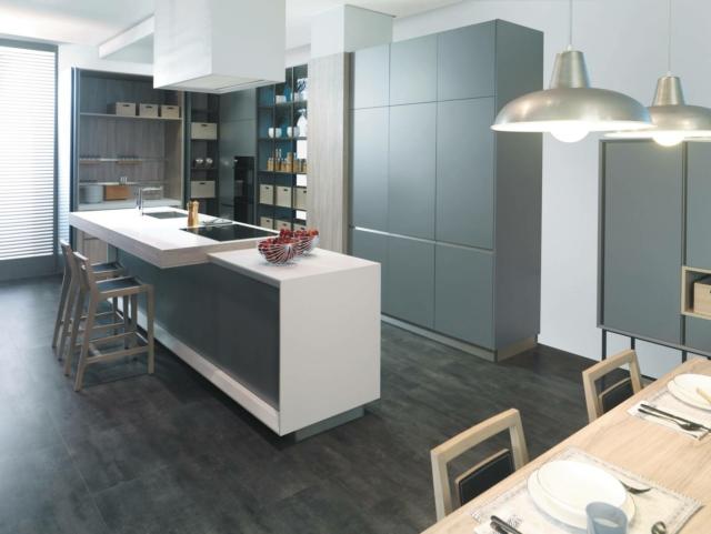 Cucina moderna dalle ante grigie Residence di Gamadecor Porcelanosa Group Cucina moderna dalle ante grigie Residence di Gamadecor Porcelanosa Group