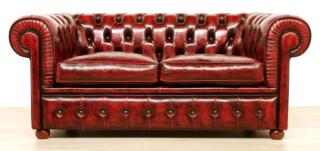 Divano chesterfield 2 posti in pelle rossa