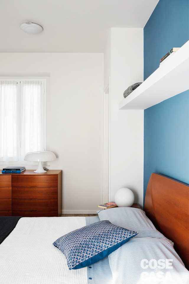 camera da letto matrimoniale posta al piano superiore nella casa ricavata col progetto per unire due appartamenti e sfruttare il sottotetto camera da letto matrimoniale posta al piano superiore nella casa ricavata col progetto per unire due appartamenti e sfruttare il sottotetto