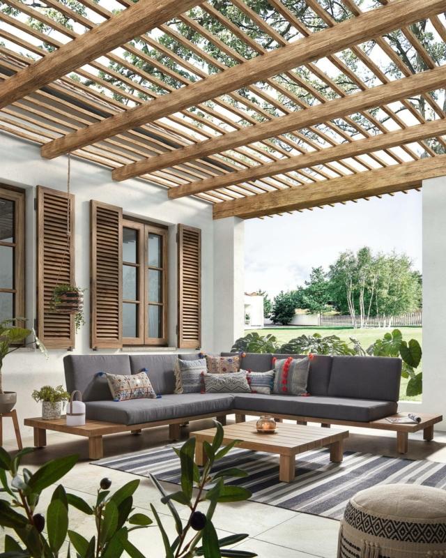 divano KAVE HOME_BURLINGTON con struttura in legno e cuscini rivestiti in tessuto grigio divano KAVE HOME_BURLINGTON con struttura in legno e cuscini rivestiti in tessuto grigio
