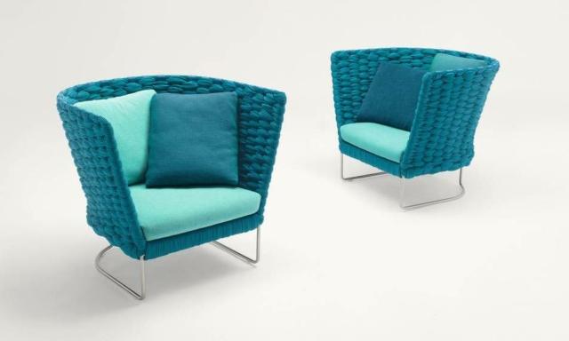paola lenti Ami poltroncina_ blu con cuscini azzurri e blu paola lenti Ami poltroncina_ blu con cuscini azzurri e blu
