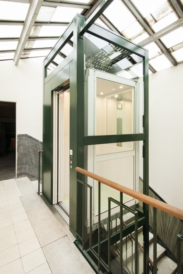 piattaforma elevatrice di Schindler con portata da 300 a 500 kg con trazione idraulica o elettrica piattaforma elevatrice di Schindler con portata da 300 a 500 kg con trazione idraulica o elettrica