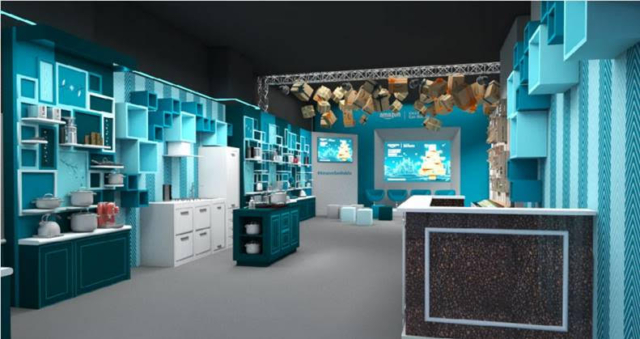 Amazon Xmas San Babila corso venezia 2 milano Amazon Xmas San Babila corso venezia 2 milano