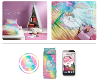 LUCKY CHARM, l’unicorno 3D, vola, cambia colore, esprime gioia e fa la nanna. LUCKY CHARM, l’unicorno 3D, vola, cambia colore, esprime gioia e fa la nanna.