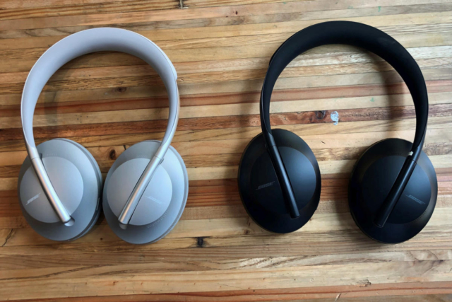 cuffie Noise Cancelling Headphones 700 di Bose cuffie Noise Cancelling Headphones 700 di Bose