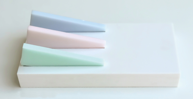 set di coltelli Seamless in Pastel realizzato in HI-MACS Lucent set di coltelli Seamless in Pastel realizzato in HI-MACS Lucent