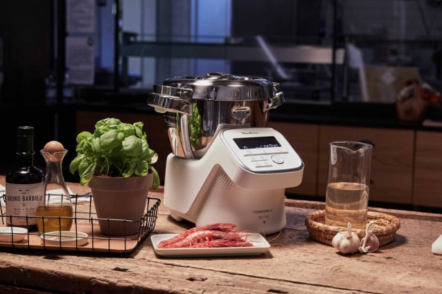 robot i-Companion XL di Moulinex cuoce a 150 gradi robot i-Companion XL di Moulinex cuoce a 150 gradi