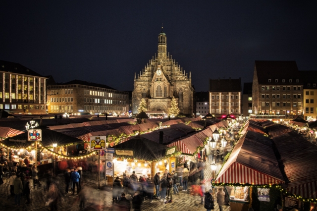 mercatino di Natale di Norimberga (il Christkindlesmarkt) mercatino di Natale di Norimberga (il Christkindlesmarkt)