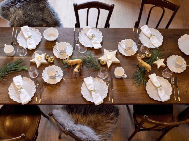 stoviglie candide che apparecchiano la tavola di Natale superchic Toy’s Delight Royal Classic di Villeroy&Boch stoviglie candide che apparecchiano la tavola di Natale superchic Toy’s Delight Royal Classic di Villeroy&Boch