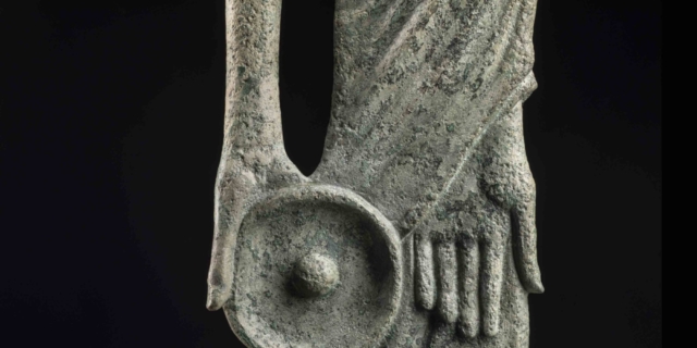 Hinthial. L’Ombra di San Gimignano. L’Offerente e i reperti rituali etruschi e romani Hinthial. L’Ombra di San Gimignano. L’Offerente e i reperti rituali etruschi e romani