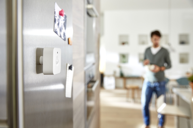 controllo luci casa sensore di movimento Philips Hue Motion Sensor di Signify controllo luci casa sensore di movimento Philips Hue Motion Sensor di Signify