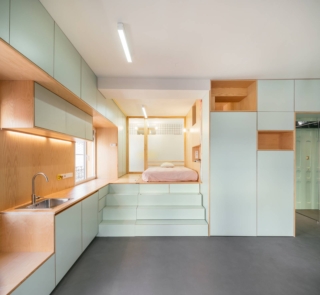 Cucina e zona notte Yojigen Poketto Apartment VDM-Home Stories-elii Cucina e zona notte Yojigen Poketto Apartment VDM-Home Stories-elii