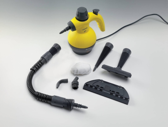 lavavetri Vapori Jet di Ariete in soli 2/3 minuti produce vapore e grazie all’accessorio in dotazione può essere utilizzato per superfici piastrellate e vetrate lavavetri Vapori Jet di Ariete in soli 2/3 minuti produce vapore e grazie all’accessorio in dotazione può essere utilizzato per superfici piastrellate e vetrate