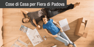 Coppia sdraiata sul pavimento progetta arredamento per andare a Casa su MisuraFiera di Padova
