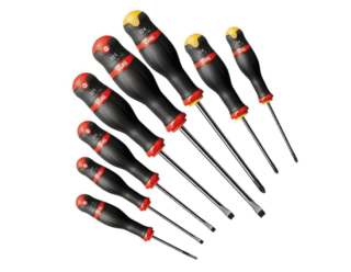 I cacciaviti per viti con intaglio e impronta a croce Phillips® art. 324 di Usag (www.usag.it ) hanno impugnatura ergonomica trimateriale e la lama in acciaio di alta qualità. Prezzo della serie da 8 pezzi su Amazon (www.amazon.it) 31,80 euro. I cacciaviti per viti con intaglio e impronta a croce Phillips® art. 324 di Usag (www.usag.it ) hanno impugnatura ergonomica trimateriale e la lama in acciaio di alta qualità. Prezzo della serie da 8 pezzi su Amazon (www.amazon.it) 31,80 euro.