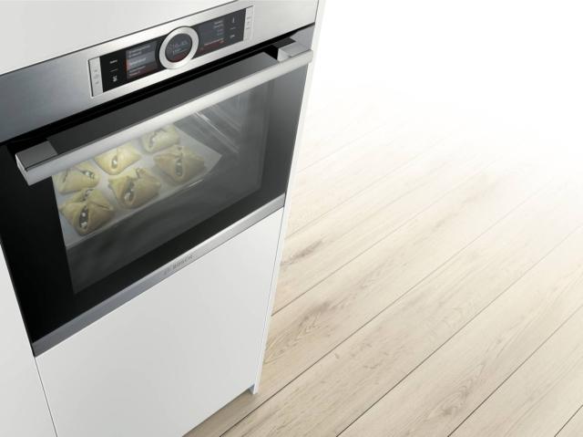 forno vapore HSG636ES1 della Serie 8 di Bosch classe A+, con 12 programmi di cottura e serbatoio capiente 1 litro forno vapore HSG636ES1 della Serie 8 di Bosch classe A+, con 12 programmi di cottura e serbatoio capiente 1 litro