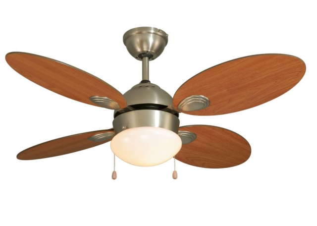 ventilatore a soffitto Maurice di Leroy Merlin, quattro pale in legno ciliegio, disponibile anche faggio ventilatore a soffitto Maurice di Leroy Merlin, quattro pale in legno ciliegio, disponibile anche faggio