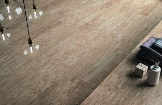 ceramica effetto legno Tablon di Novoceram Antiscivolo, è classificato R10, disponbile in tre colori, chiaro, grigio e rovere naturale ceramica effetto legno Tablon di Novoceram Antiscivolo, è classificato R10, disponbile in tre colori, chiaro, grigio e rovere naturale