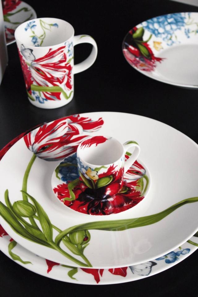 taitu-emotion-tableware set porcellana bianca decoro bucolico rosso e verde taitu-emotion-tableware set porcellana bianca decoro bucolico rosso e verde