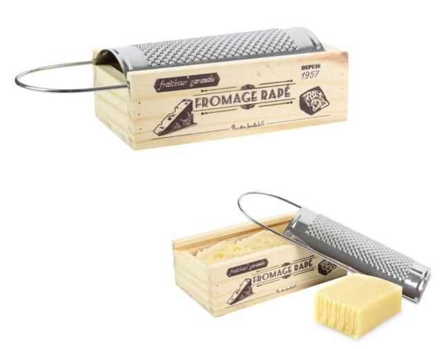 Maiuguali, Fromage rape grattugia con contenitore in pino naturale, da non riporre in frigo per lungo tempo Maiuguali, Fromage rape grattugia con contenitore in pino naturale, da non riporre in frigo per lungo tempo