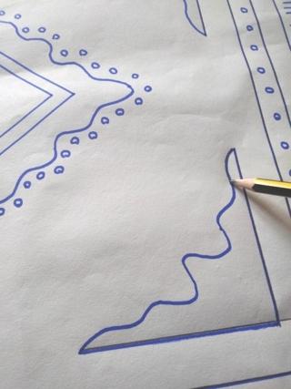 Ricalcate il disegno con una matita Ricalcate il disegno con una matita