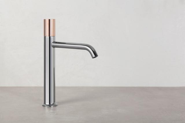 miscelatore monocomando per lavabo Sprint Color di Guglielmi con cartuccia ceramica colore oro rosa miscelatore monocomando per lavabo Sprint Color di Guglielmi con cartuccia ceramica colore oro rosa