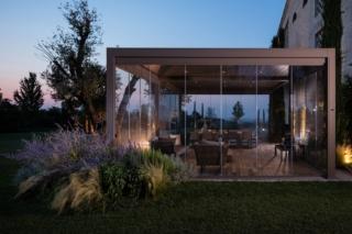 pergola bioclimatica Opera di PRATIC con lamelle pergola bioclimatica Opera di PRATIC con lamelle