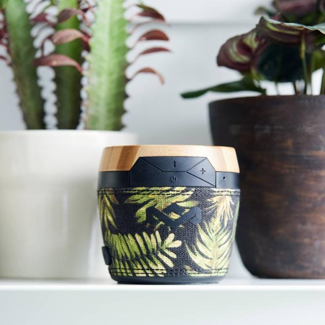 cassa bluetooth musica Chant Mini di The House of Marley, con copertura in tessuto Rewind™ e dettagli in bambù e in alluminio cassa bluetooth musica Chant Mini di The House of Marley, con copertura in tessuto Rewind™ e dettagli in bambù e in alluminio