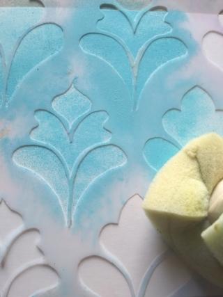 9. Eseguite diverse sfumature, usando il tampone in modo più o  meno marcato 9. Eseguite diverse sfumature, usando il tampone in modo più o  meno marcato
