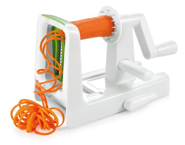 Spiralizzatore della linea Handy di Tescoma è un utensile da cucina per realizzare spaghetti a spirale sia di frutta che di verdura, girando semplicemente la manovella. Spiralizzatore della linea Handy di Tescoma è un utensile da cucina per realizzare spaghetti a spirale sia di frutta che di verdura, girando semplicemente la manovella.
