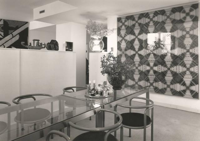 Lo studio-appartamento di Gae Aulenti a Milano, in via Annunciata, 1969 (courtesy of Archivio Gae Aulenti, © Aldo Ballo). Lo studio-appartamento di Gae Aulenti a Milano, in via Annunciata, 1969 (courtesy of Archivio Gae Aulenti, © Aldo Ballo).