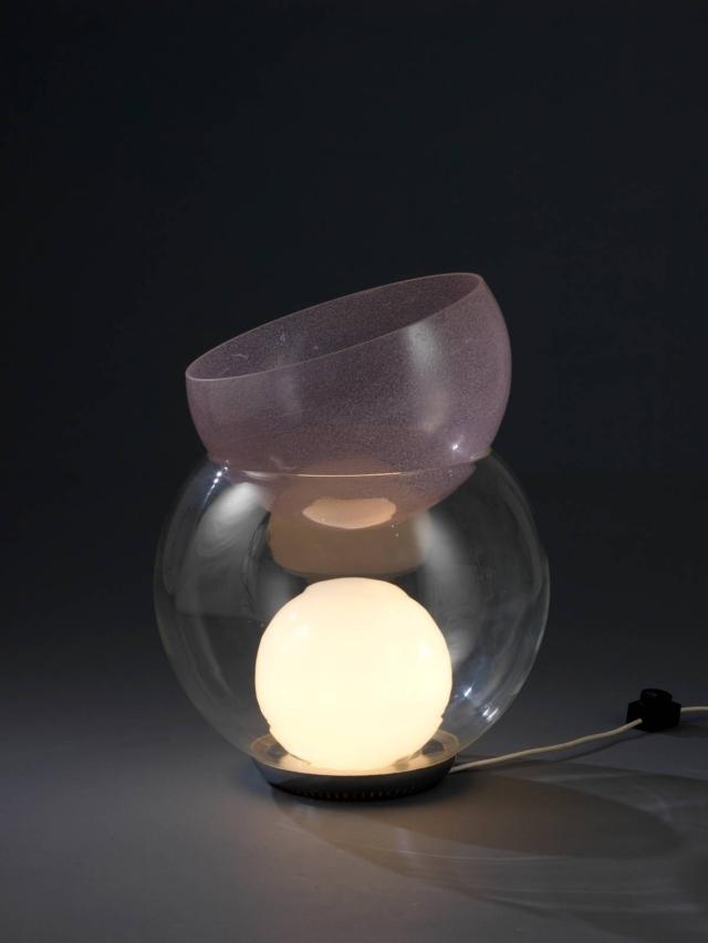 Lampada da tavolo Giova (design Gae Aulenti) di FontanaArte, 1964 (© Vitra Design Museum, foto Andreas Jung). Lampada da tavolo Giova (design Gae Aulenti) di FontanaArte, 1964 (© Vitra Design Museum, foto Andreas Jung).