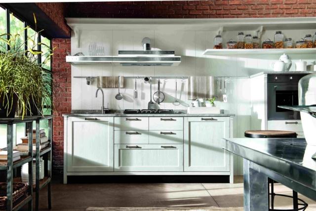 cucina ante riquadrate marchi cucine kreola legno massello bianco piano marmo cucina ante riquadrate marchi cucine kreola legno massello bianco piano marmo
