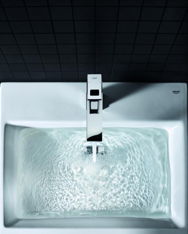 rubinetto risparmio idrico GROHE Eurocube Il miscelatore monocomando per lavabo Eurocube di Grohe, con leva in metallo, ha tecnologia a risparmio idrico EcoJoy™; in vendita su desivero.com rubinetto risparmio idrico GROHE Eurocube Il miscelatore monocomando per lavabo Eurocube di Grohe, con leva in metallo, ha tecnologia a risparmio idrico EcoJoy™; in vendita su desivero.com