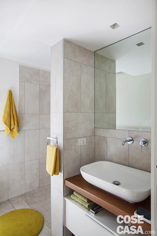 bagno organizzato in nicchie al piano inferiore bagno organizzato in nicchie al piano inferiore