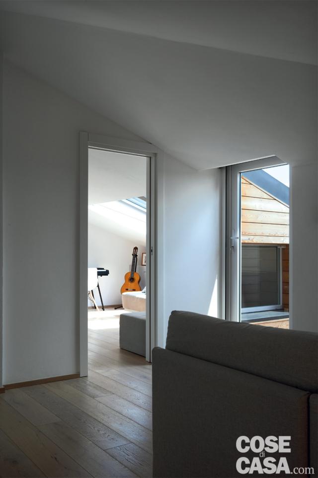 listoni parquet chiaro pareti total white listoni parquet chiaro pareti total white