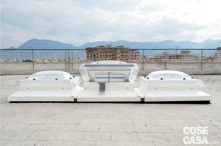 Come appaiono le finestre per tetti piani all'esterno Come appaiono le finestre per tetti piani all'esterno