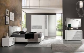 Minimal
Lo specchio a tutta altezza ha un duplice vantaggio: è pratico e bilancia esteticamente l'effetto pieno-vuoto dei dettagli decorativi in finitura cemento. In più, moltiplica la luce naturale rendendo visivamente più ampia la stanza. Il risultato è un insieme luminoso e personale. Levante di Euro Design ha ante scorrevoli laccato bianco con inserti a specchio e in materico grigio. Misura L 274x P 69,5 x H 248 cm. Costa 2.351 euro più Iva. www.eurodesignsrl.it