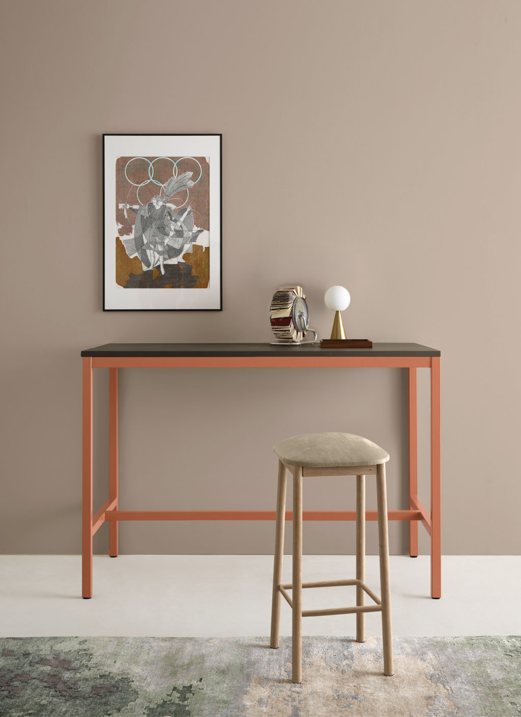 Bilia Mini Portable (design Gio Ponti) di FontanaArte è la riedizione ricaricabile dell'iconica lampada disegnata dall'architetto nel 1932. Realizzata in metallo e vetro, è dimmerabile a tre intensità e garantisce un flusso luminoso di 260 lumen con una potenza totale di 1,8 W. La temperatura colore è di 2700 K, con un indice di resa cromatica superiore a 90, per una luce calda e di alta qualità. www.fontanaarte.com