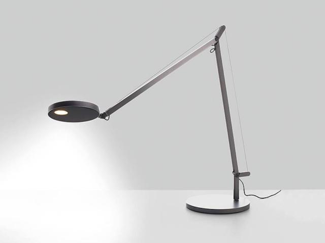 lampada Con bracci snodabili in alluminio verniciato, Demetra di Artemide lampada Con bracci snodabili in alluminio verniciato, Demetra di Artemide