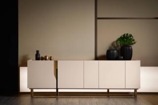 madia quattro ante cantori mirage legno laccato base metallo madia quattro ante cantori mirage legno laccato base metallo