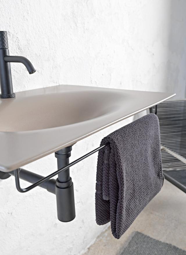 lavabo sospeso Veil di Scarabeo bianco con un bordo di 8 mm e forma di un sottile foglio lavabo sospeso Veil di Scarabeo bianco con un bordo di 8 mm e forma di un sottile foglio