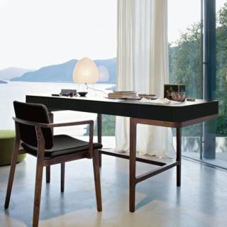 scrivania grande victor lema struttura rovere tabacco piano laccato scrivania grande victor lema struttura rovere tabacco piano laccato