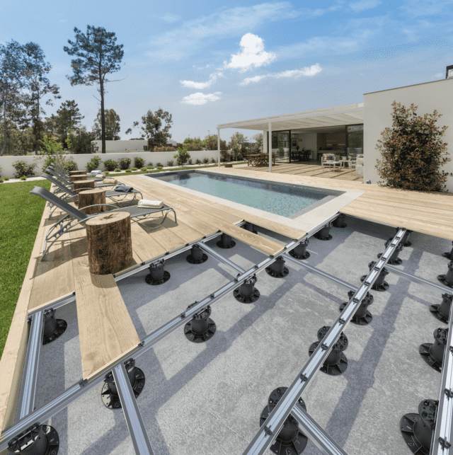 Progress Profiles presenta tre sistemi per la posa di pavimentazioni da esterni: Prosupport Tube System, Prosupport Slim System e Prorail System. Slim System è pensato per la pavimentazione con altezza da 10 a 30 mm; mentre Prorail comprende anche una sottostruttura stabile. www.progressprofiles.com Progress Profiles presenta tre sistemi per la posa di pavimentazioni da esterni: Prosupport Tube System, Prosupport Slim System e Prorail System. Slim System è pensato per la pavimentazione con altezza da 10 a 30 mm; mentre Prorail comprende anche una sottostruttura stabile. www.progressprofiles.com