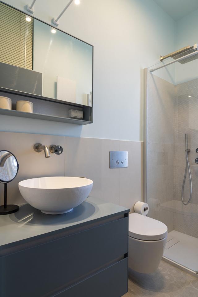 bagno in gres porcellanato nella casa di 25 mq al mare bagno in gres porcellanato nella casa di 25 mq al mare