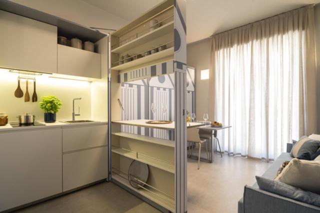 cucina a scomparsa nella casa di 25 mq al mare cucina a scomparsa nella casa di 25 mq al mare