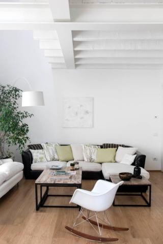 Il divano e i colori chiari Il divano e i colori chiari