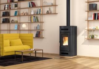 Stufa a legna ventilata o canalizzabile Oriana Stufa a legna ventilata o canalizzabile Oriana