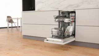 cucina lavastoviglie slim WSIC 3M17 di Whirlpool cucina lavastoviglie slim WSIC 3M17 di Whirlpool